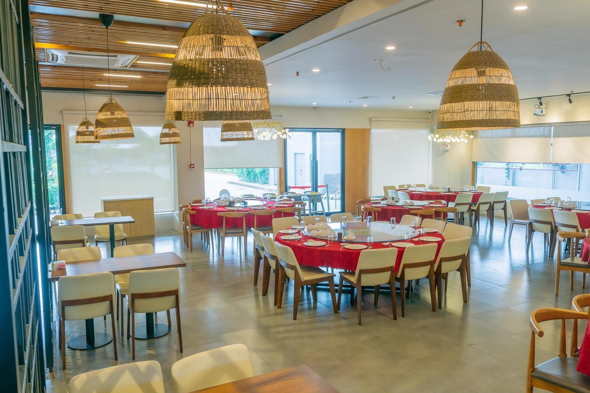 Levo Hotel Urdaneta Exterior photo