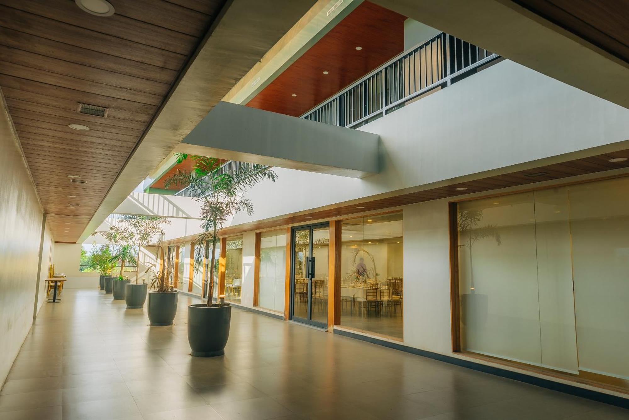 Levo Hotel Urdaneta Exterior photo