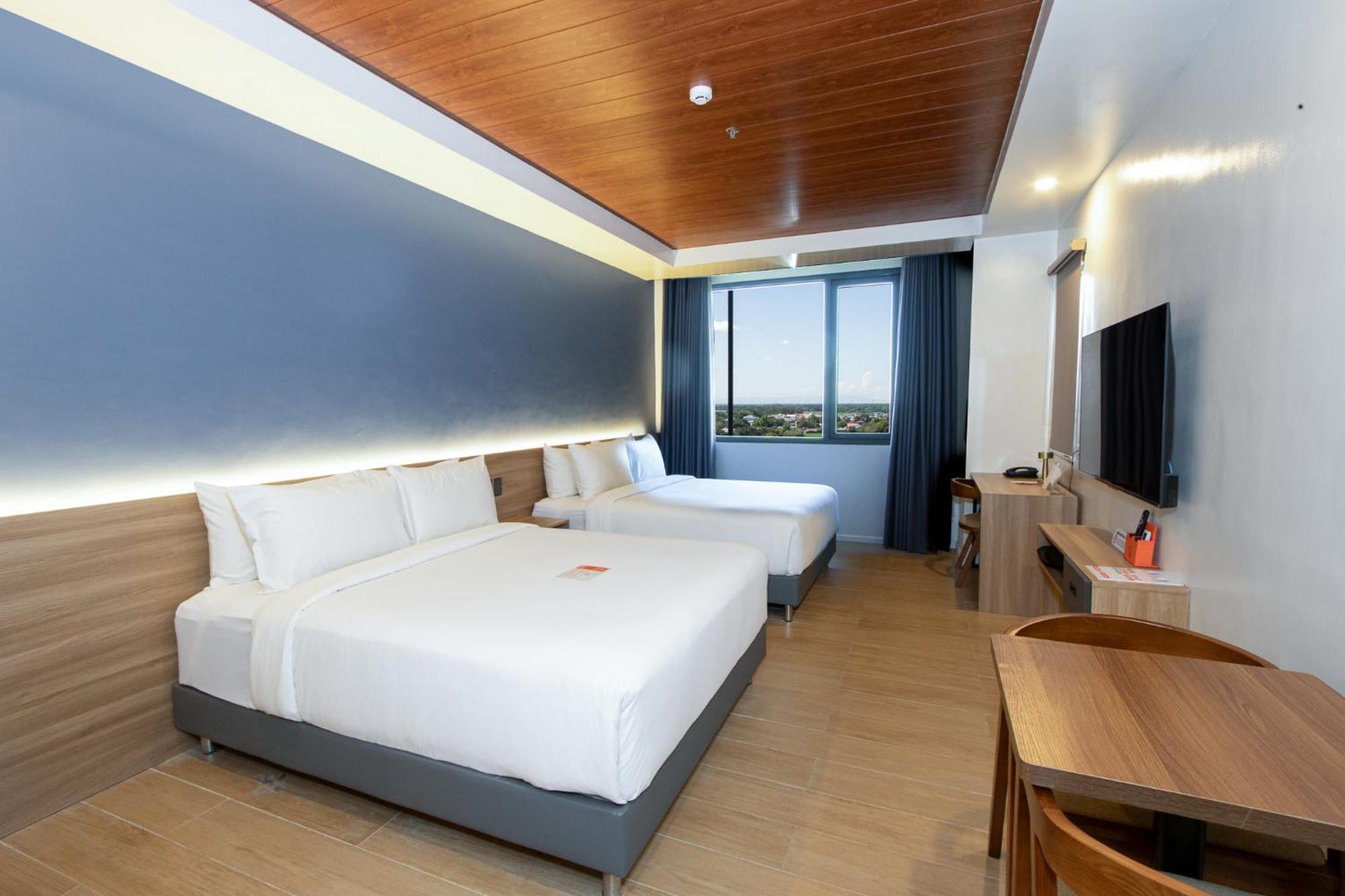 Levo Hotel Urdaneta Exterior photo